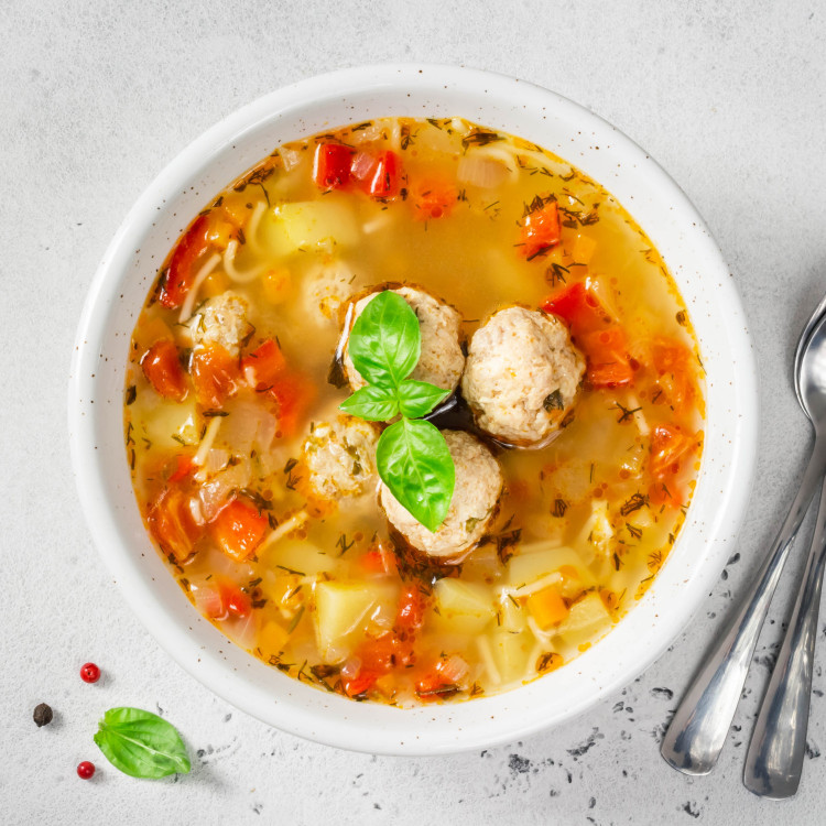 Soupe de boulettes aux 3 viandes et Parmigiano | Antoine.ca